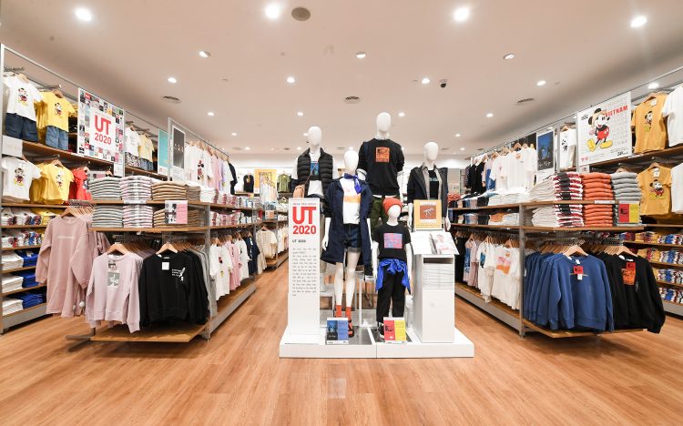 Uniqlo to Open 10 Stores in US Boost Marketing to Capture Sales  Bloomberg